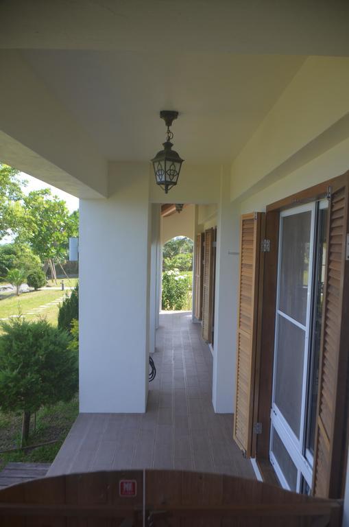 Coastline Azure B&B Donghe Exterior photo